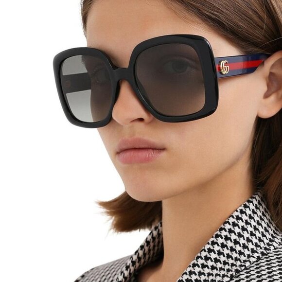 🕶️ New Gucci GG0713S 001 Sunglasses - Black Frame, Grey Gradient Lenses - Picture 3 of 11